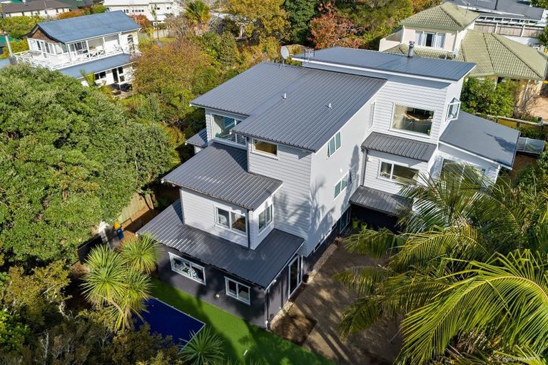 Photo of property in 63 Cliff Road, Torbay, Auckland, 0630