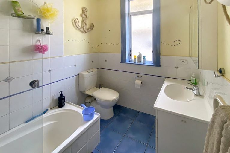 Photo of property in 45 Moa Point Road, Moa Point, Wellington, 6022