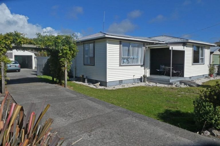 Photo of property in 42 Disraeli Street, Westport, 7825