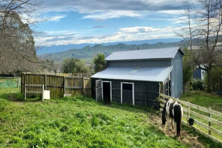 Photo of property in 128 Mangatarata Road, Waipukurau, 4285