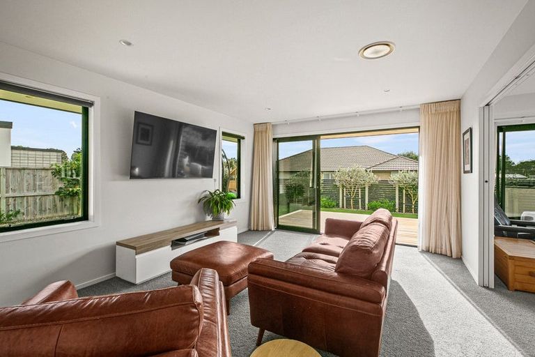 Photo of property in 7 Terli Way, Glen Avon, New Plymouth, 4312