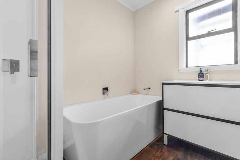 Photo of property in 135 Harold Holt Avenue, Pirimai, Napier, 4112