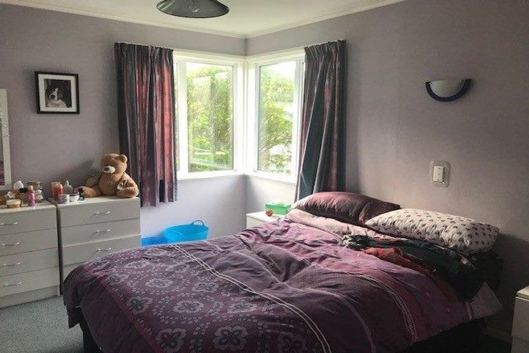 Photo of property in 14 Barton Grove, Naenae, Lower Hutt, 5011