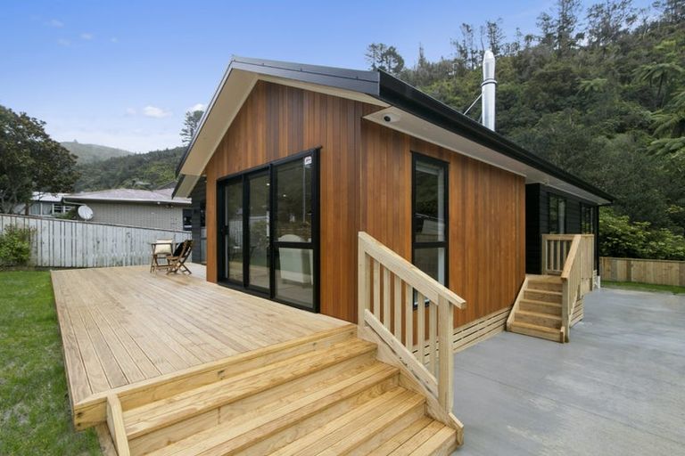 Photo of property in 38 Sunny Grove, Wainuiomata, Lower Hutt, 5014