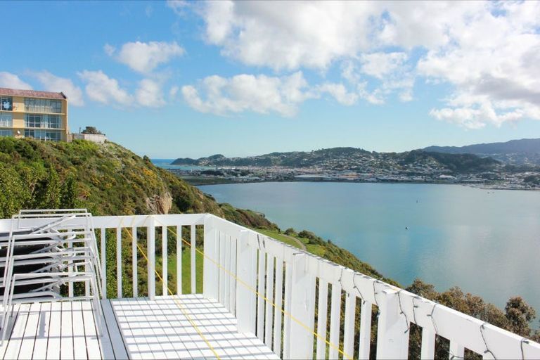 Photo of property in 27 Kaikoura Street, Maupuia, Wellington, 6022