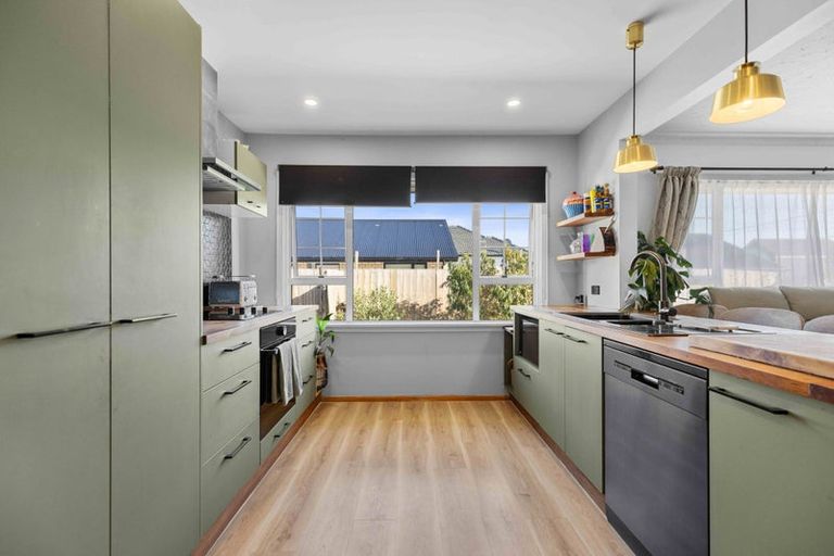 Photo of property in 12 Ottawa Road, Wainoni, Christchurch, 8061