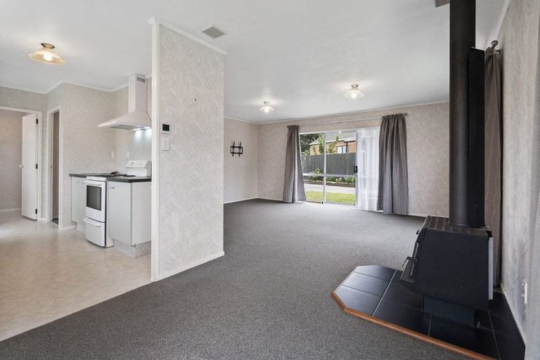 Photo of property in 105 Hillcrest Drive, Kelvin Grove, Palmerston North, 4414