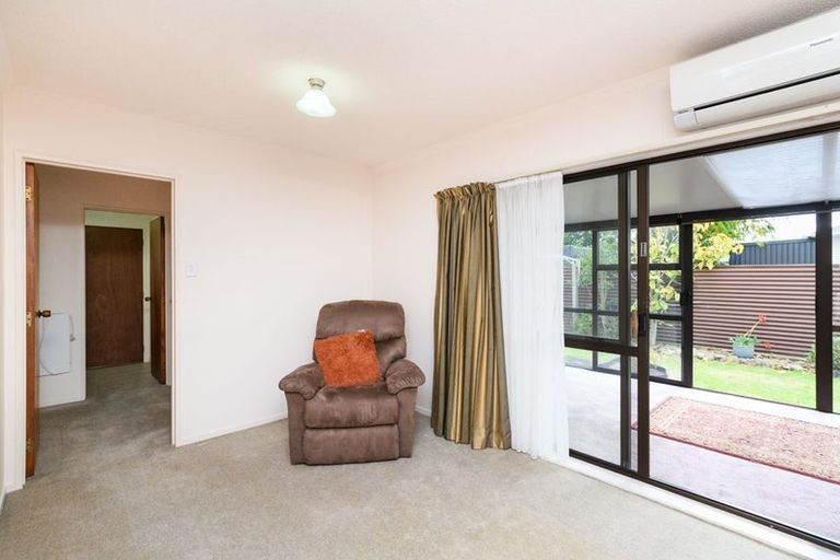Photo of property in 4/64 Albert Street, Palmerston North, 4414