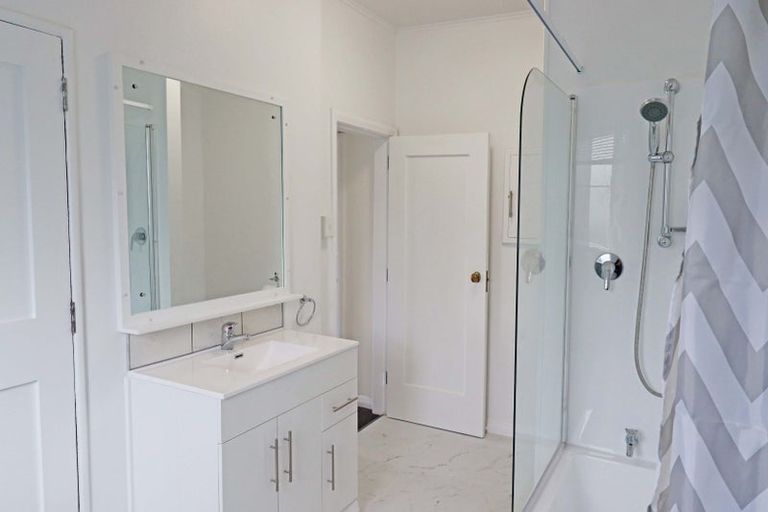 Photo of property in 4a Ropata Crescent, Boulcott, Lower Hutt, 5010