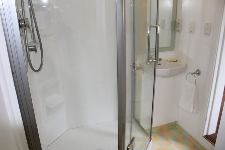 Photo of property in 5 Pioneer Drive, Lake Tekapo, 7999