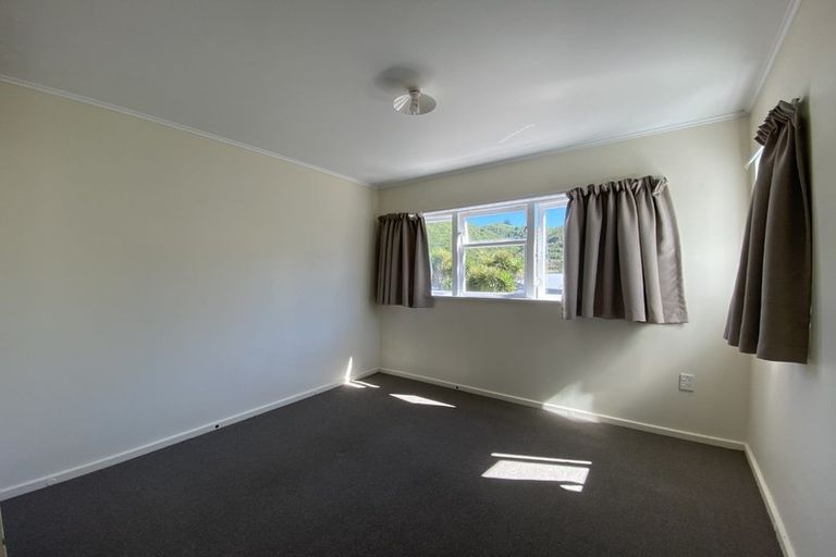 Photo of property in 95 Farmer Crescent, Taita, Lower Hutt, 5011