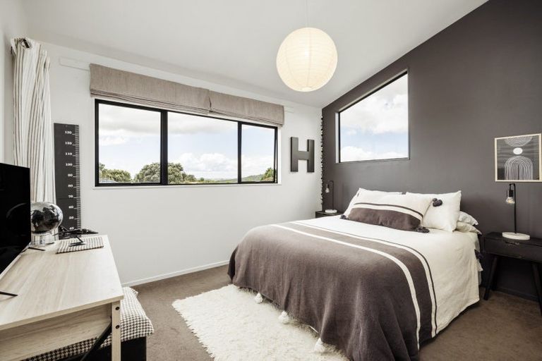 Photo of property in 19 Highcroft Place, Welcome Bay, Tauranga, 3112