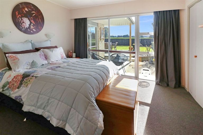 Photo of property in 22 Smith Street, Dannevirke, 4930