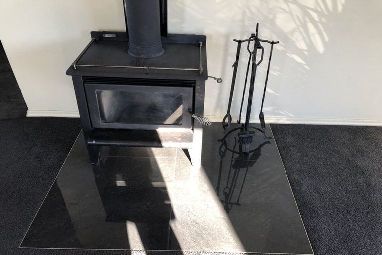 Photo of property in 10 Longfields Road, Brightwater, 7022