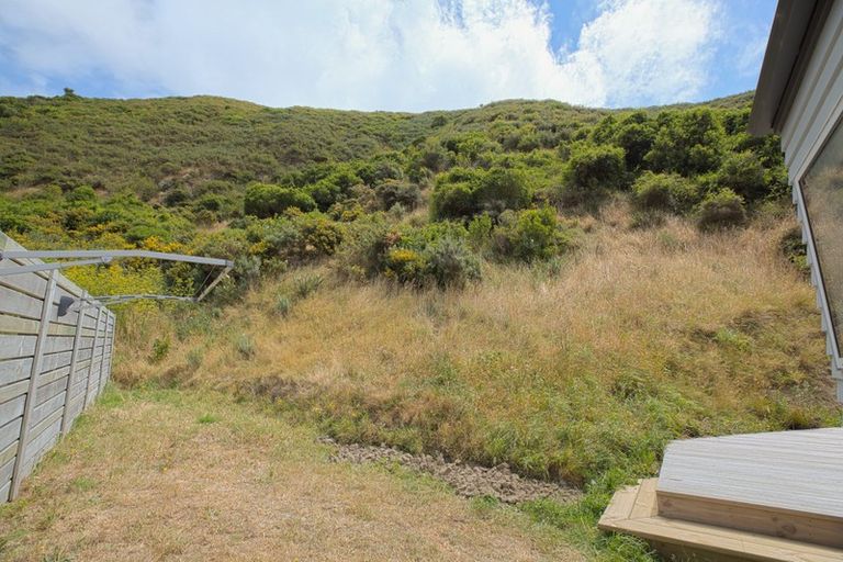 Photo of property in 26 Rarangi Way, Owhiro Bay, Wellington, 6023