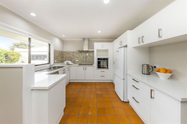 Photo of property in 2/34 Cambridge Terrace, Papatoetoe, Auckland, 2025