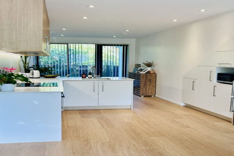 Photo of property in 2/445 Hibiscus Coast Highway, Orewa, 0931