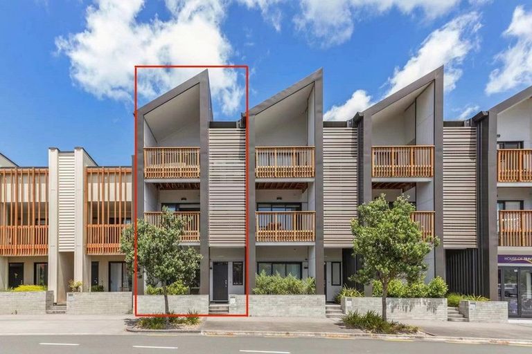 Photo of property in 27 De Havilland Road, Hobsonville, Auckland, 0618