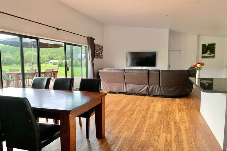 Photo of property in 32 Argyll Road, Otane, 4276