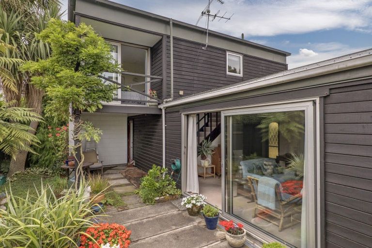 Photo of property in 2/32 Albany Street, St Albans, Christchurch, 8014