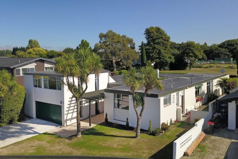 Photo of property in 24 Guinness Crescent, Ilam, Christchurch, 8041