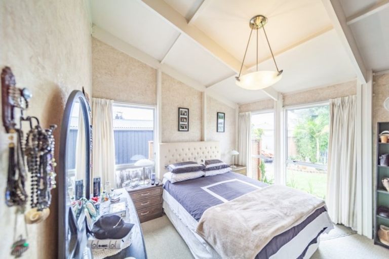 Photo of property in 13a Windsor Terrace, Taradale, Napier, 4112