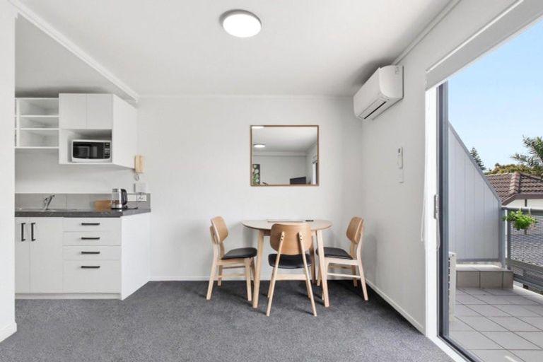 Photo of property in Atlas Apartments, 20/49 Maunganui Road, Mount Maunganui, 3116