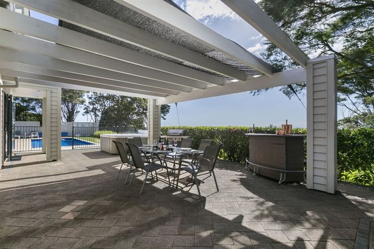 Photo of property in 251 Kaipara Road, Papakura, 2582