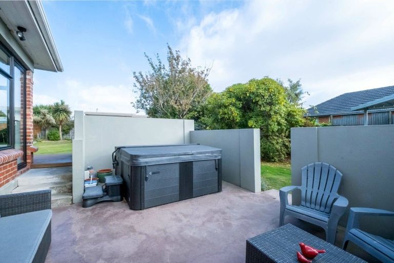 Photo of property in 98a Avenue Road, West End, Timaru, 7910