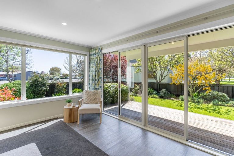 Photo of property in 76 Great North Road, Winton, 9720