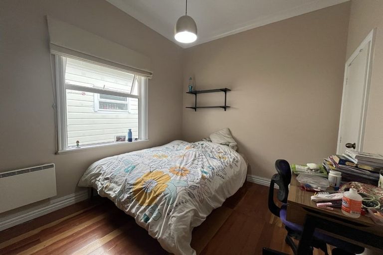 Photo of property in 143 Houghton Bay Road, Houghton Bay, Wellington, 6023