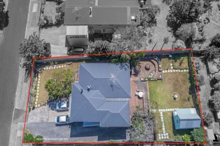 Photo of property in 7 Ellesmere Crescent, Pakuranga Heights, Auckland, 2010