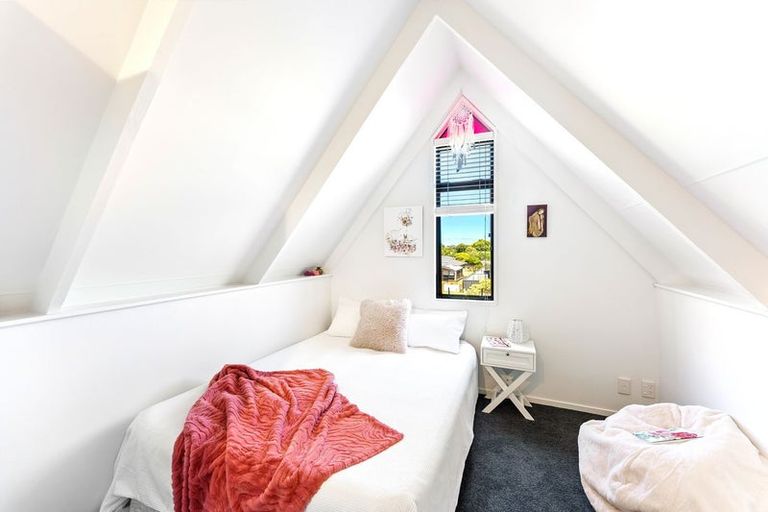 Photo of property in 29 Eruini Street, Waikanae Beach, Waikanae, 5036