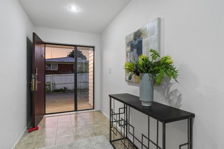 Photo of property in 209a Forrest Hill Road, Forrest Hill, Auckland, 0620
