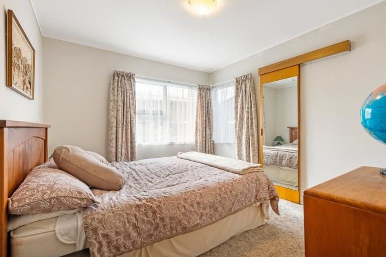 Photo of property in 8a Weiti Road, Orewa, 0931