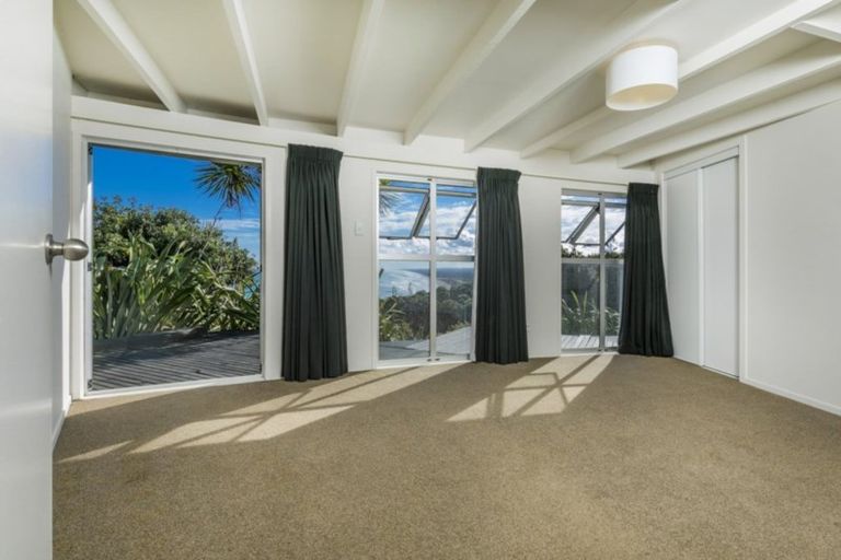 Photo of property in 40 Waitea Road, Muriwai, Waimauku, 0881
