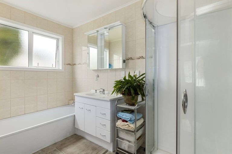 Photo of property in 2 Carter Street, Belmont, Lower Hutt, 5010