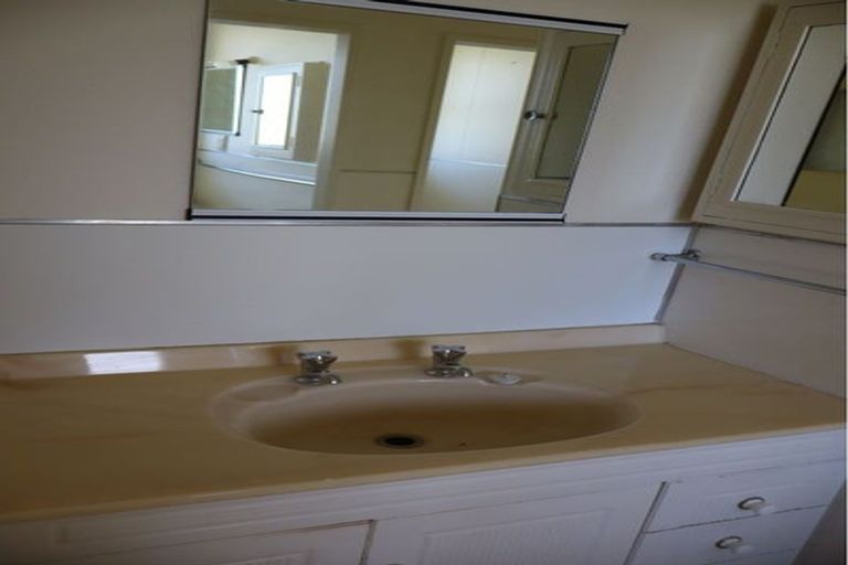 Photo of property in 3 Massey Street, Greytown, 5712