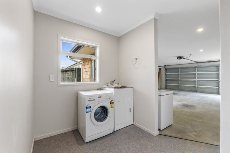 Photo of property in 379 Carrington Street, Upper Vogeltown, New Plymouth, 4310