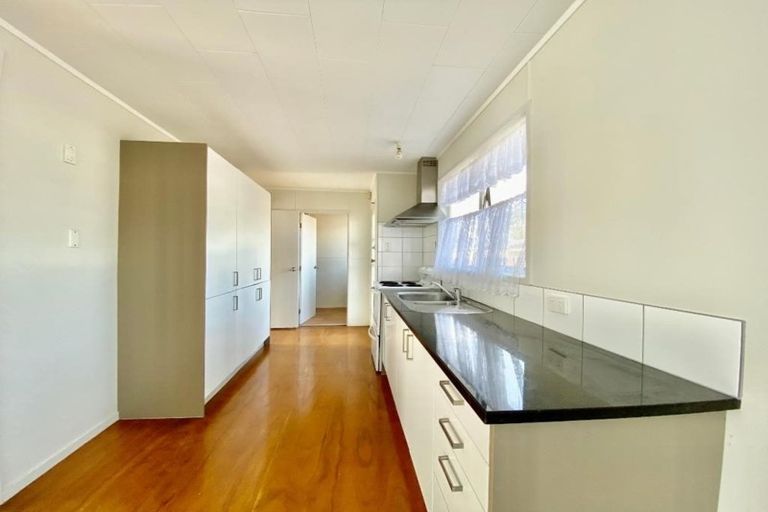 Photo of property in 76 Boundary Road, Clover Park, Auckland, 2019