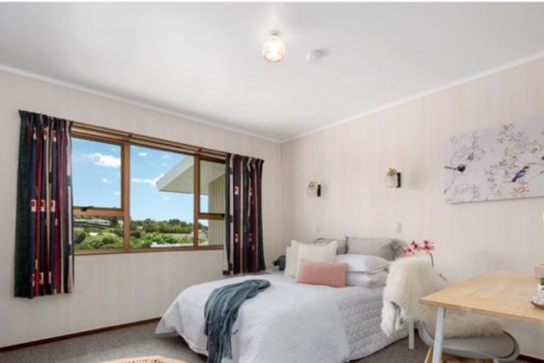 Photo of property in 15 Lorna Place, Brookfield, Tauranga, 3110