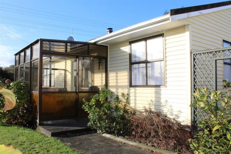 Photo of property in 18 Rangatira Drive, Mangakino, 3421
