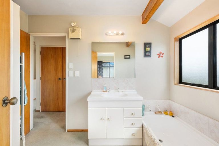 Photo of property in 33-35 Erris Street, Johnsonville, Wellington, 6037