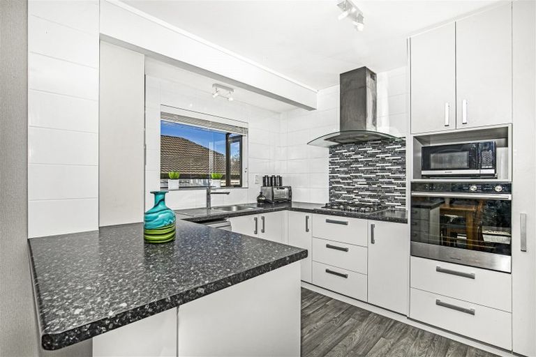 Photo of property in 1/25 Gills Avenue, Papakura, 2110