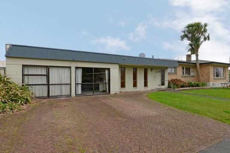 Photo of property in 1 Panair Crescent, Hillcrest, Hamilton, 3216