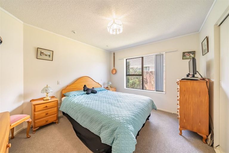 Photo of property in 2/60 Garden Road, Avalon, Lower Hutt, 5011