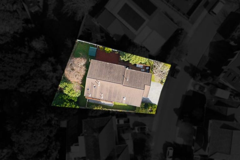 Photo of property in 6 Wantwood Grove, Churton Park, Wellington, 6037