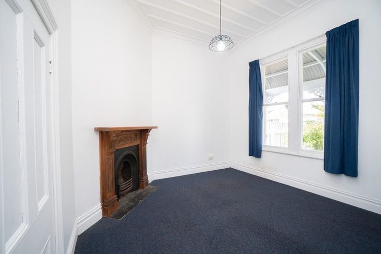 Photo of property in 35 Waldegrave Street, Palmerston North, 4410