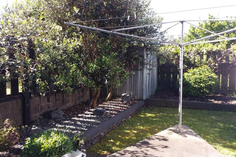 Photo of property in 2/8 Rosebank Terrace, Stoke, Nelson, 7011