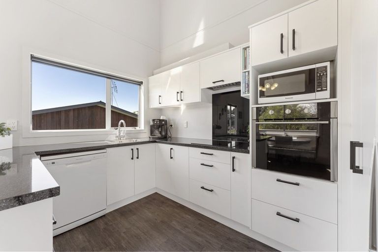 Photo of property in 19c Kenmore Street, Westown, New Plymouth, 4310